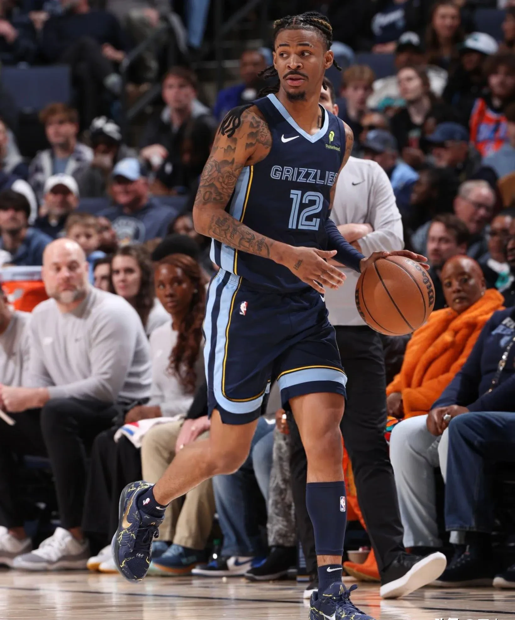 开云在线-灰熊主场大胜！杰-莫兰总得分突破百分性命